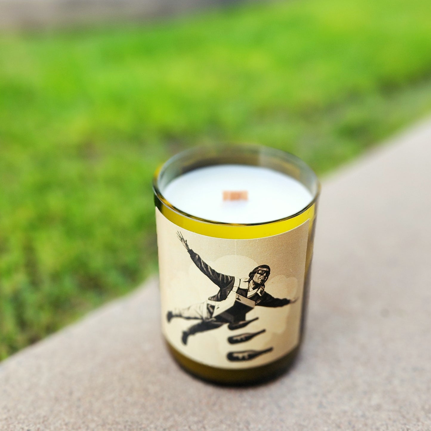 Full Bodied | Wooden Wick Sustainable Wine Bottle Candle